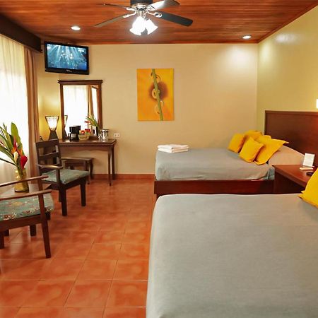 Volcano Lodge, Hotel & Thermal Experience La Fortuna Exterior photo