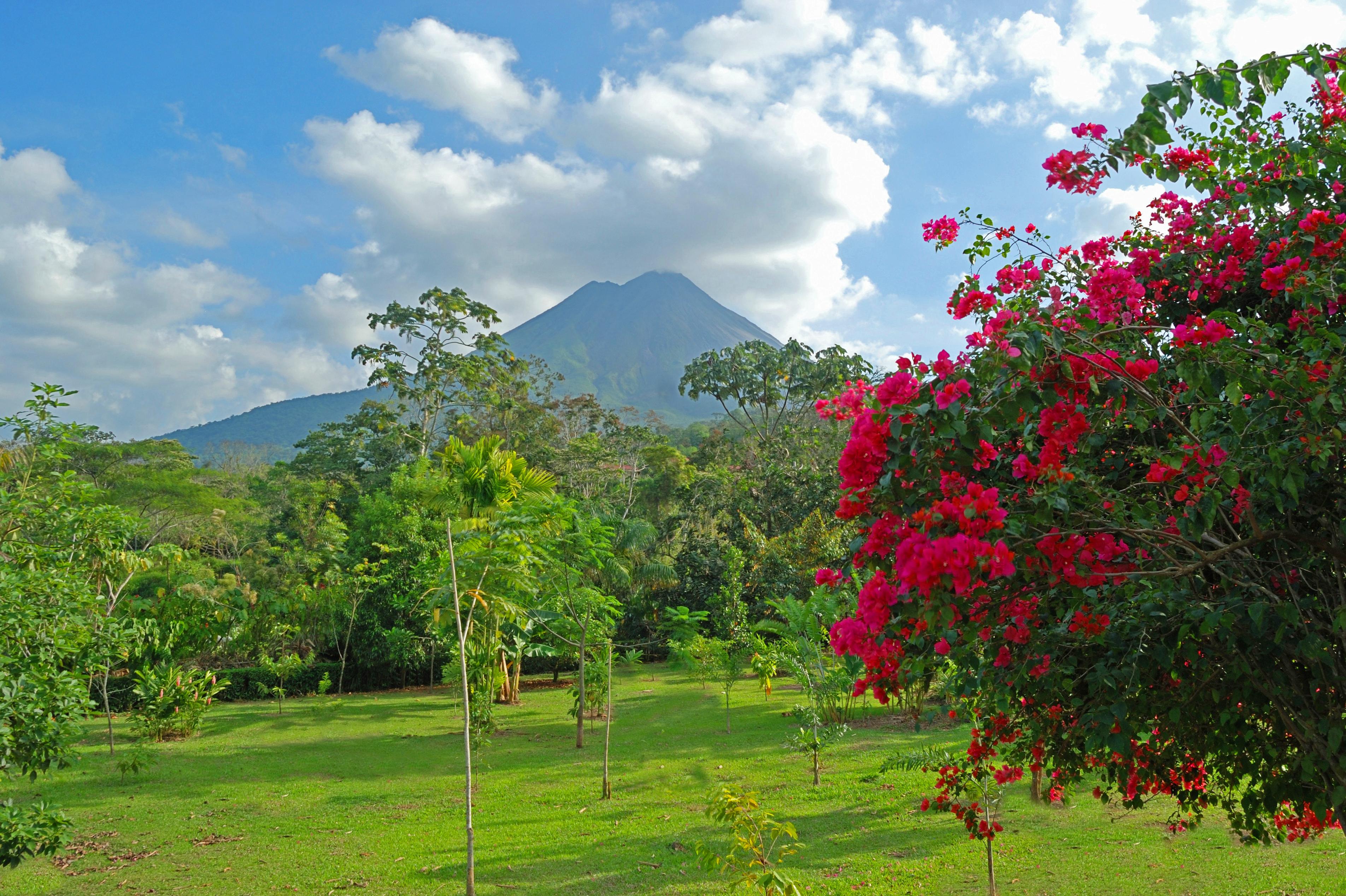 Volcano Lodge, Hotel & Thermal Experience La Fortuna Exterior photo