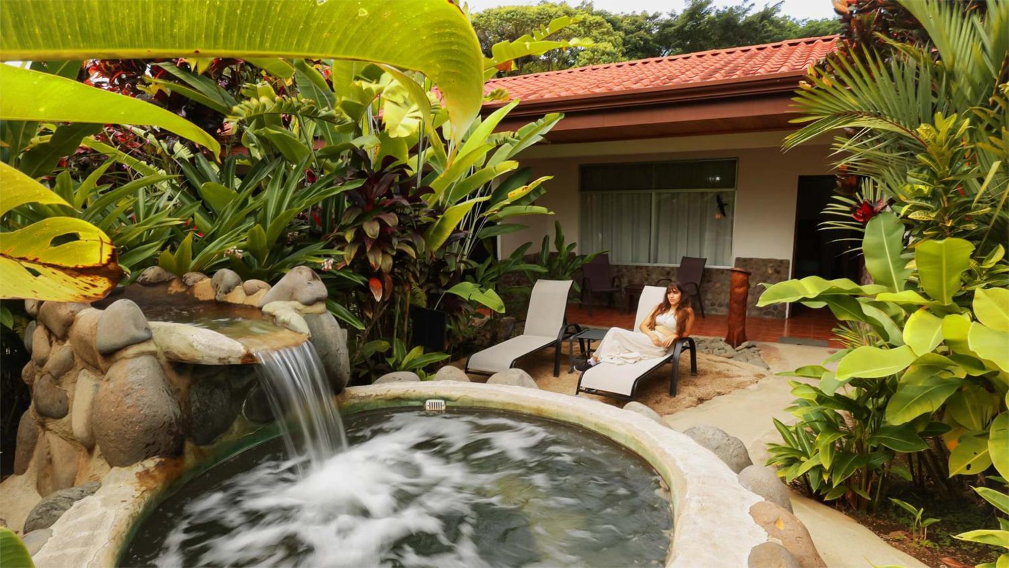 Volcano Lodge, Hotel & Thermal Experience La Fortuna Exterior photo