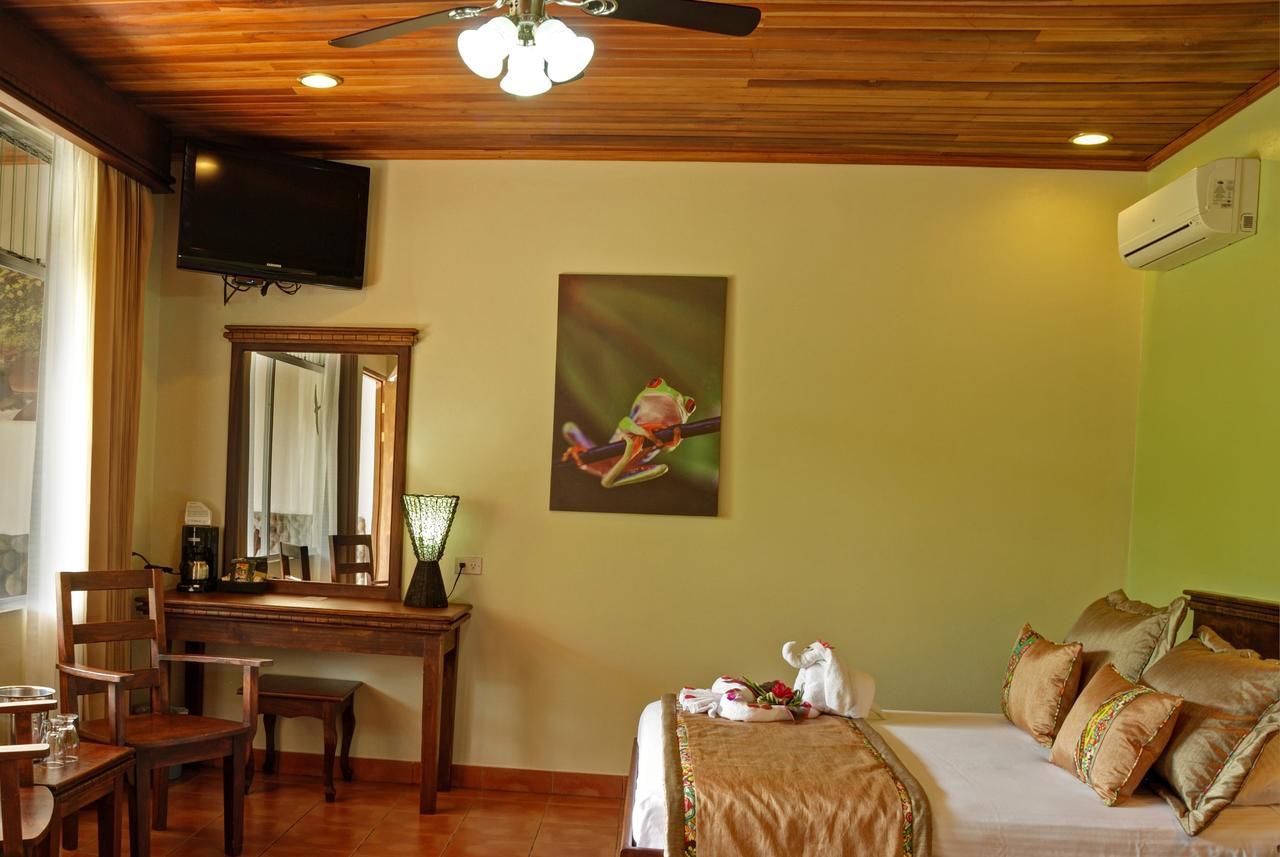 Volcano Lodge, Hotel & Thermal Experience La Fortuna Exterior photo