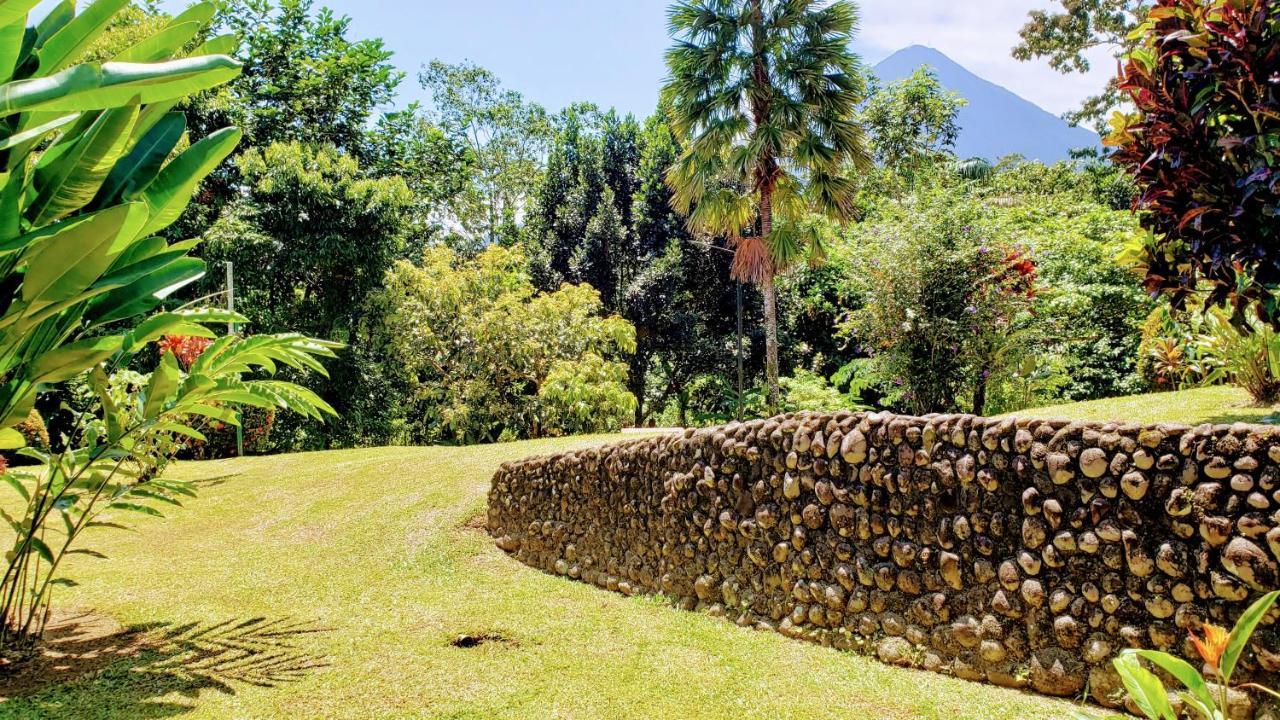 Volcano Lodge, Hotel & Thermal Experience La Fortuna Exterior photo